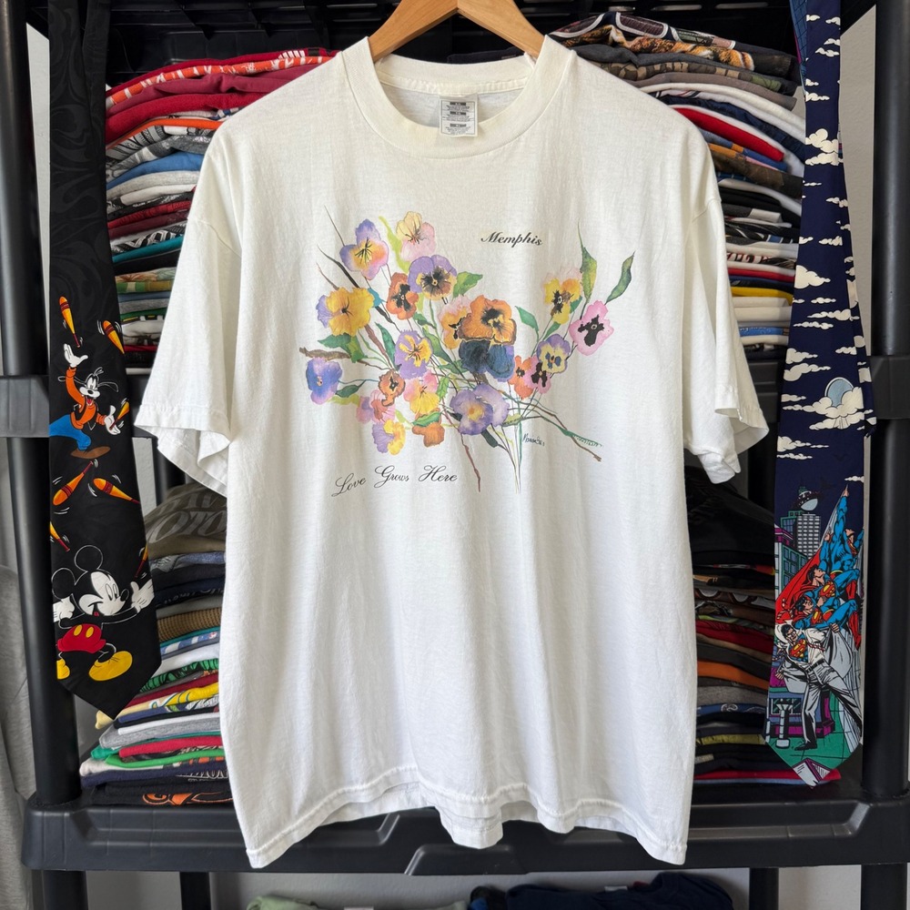 Vintage White Memphis Love Grows Here Floral Graphic T-Shirt XL